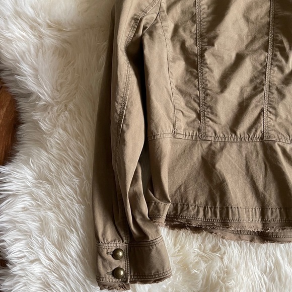 Ann Taylor LOFT Utility Jacket Frayed Hem 8P - Picture 7 of 9